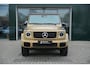 Mercedes-Benz G-klasse 580 met EQ-Technologie 116 kWh l MANUFAKTUR Woestijnzand l Burmester 3D l Nightpakket l Elektrisch schuifdak l Warmtecomfortpakket l