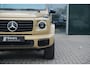 Mercedes-Benz G-klasse 580 met EQ-Technologie 116 kWh l MANUFAKTUR Woestijnzand l Burmester 3D l Nightpakket l Elektrisch schuifdak l Warmtecomfortpakket l