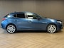 Mazda 3 2.0 SkyActiv-G 120 GT-M ACC CAMERA PARKEERSENSOREN VOOR EN ACHTER NAVI STUUR/STOELVERWARMING DODEHOEKSBEWAKING