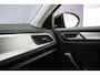 Volkswagen T-Roc Life Edition 1.5 TSI 150pk DSG Automaat Adaptive cruise control, Achteruitrijcamera, LED koplampen, App connect, Parkeersensoren, Airco, DAB, Radio