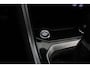 Volkswagen T-Roc Life Edition 1.5 TSI 150pk DSG Automaat Adaptive cruise control, Achteruitrijcamera, LED koplampen, App connect, Parkeersensoren, Airco, DAB, Radio