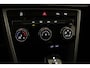 Volkswagen T-Roc Life Edition 1.5 TSI 150pk DSG Automaat Adaptive cruise control, Achteruitrijcamera, LED koplampen, App connect, Parkeersensoren, Airco, DAB, Radio