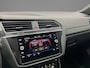 Volkswagen Tiguan R-Line Business+ 1.5 TSI 150pk DSG Automaat Trekhaak, Harman Kardon audio, Adaptive cruise control, Panoramadak, Achteruitrijcamera, Navigatie