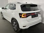 Volkswagen T-Cross 1.0 TSI R-Line / AUTOMAAT/ PARK.SENSOREN V+A/ CAMERA/ APP-CONNECT/ STOEL VERWARMING/ ACC/ DIGITAL DASH/ NAVI/ DAB/ LED/ CLIMA/ ISOFIX/ 17'' LMV