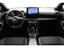 Toyota Yaris 1.5 Hybrid Executive | Navigatie | Stoelverwarming | Bi-tone | Leder-stof bekleding |