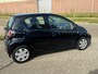 Toyota Aygo 1.0-12V Comfort Navigator 5 deurs! NL AUTO NAP! Airco l Toerenteller l Navi l Bleutooth l Elek pakket! NIEUWE APK!