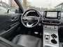 Hyundai Kona Electric EV Premium 64kWh | SoH 94% | Leer | Navi | Trekhaak
