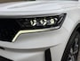 Kia Sorento 1.6 T-GDI 230pk Hybrid 4-WD Executive 7-persoons | Adaptieve cruise | Lederen bekleding | Navigatie | Apple CarPlay / Android Auto | Camera | BOSE | 19 inch LMV | LED | DAB | Sfeerverlichting | Stoelverwarming | Volledig dealeronderhouden!