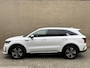 Kia Sorento 1.6 T-GDI 230pk Hybrid 4-WD Executive 7-persoons | Adaptieve cruise | Lederen bekleding | Navigatie | Apple CarPlay / Android Auto | Camera | BOSE | 19 inch LMV | LED | DAB | Sfeerverlichting | Stoelverwarming | Volledig dealeronderhouden!