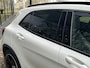 Mercedes-Benz GLA 180 AMG // Panoramadak // Nightpakket // 19" Velgen // Navigatie // Bi-Xenon // Cruise Control