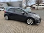 Kia Rio 1.2 CVVT ExecutiveLine navi, cruise, elec pakket, camera. pdc, 17 Inch , xenon/led, multi-stuur, 87.532 km nwe apk