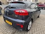Kia Rio 1.2 CVVT ExecutiveLine navi, cruise, elec pakket, camera. pdc, 17 Inch , xenon/led, multi-stuur, 87.532 km nwe apk