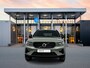 Volvo XC40 T4 Recharge Plus Dark | 19" | Harman Kardon | Elektrisch verstelbare stoelen | Stoel/Stuurverwarming | Getint Glas | Parkeerverwarming | Parkeercamera |  Keyless | Elektrische achterklep