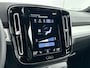 Volvo XC40 T4 Recharge Plus Dark | 19" | Harman Kardon | Elektrisch verstelbare stoelen | Stoel/Stuurverwarming | Getint Glas | Parkeerverwarming | Parkeercamera |  Keyless | Elektrische achterklep