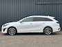 Kia Ceed Sw 1.6 GDI PHEV 141pk DCT6 ExecutiveLine Schuif/kanteldak I All Season I Adaptieve Cruise I Elektrische Klep I Stoel/Stuurverwarming I Stoelverkoeling I