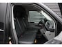 Volkswagen Transporter 2.0 TDI L2H1 150PK JB- EDITION DSG / PDC / VERLAGINGSVEREN / LEDEREN BEKLEDING / FULL / APPLE CARPLAY /NAVI