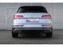 Audi Q5 55 TFSI e 367PK S edition Competition | Panoramadak | Audi Exclusive cognacbruin | Trekhaak | B&O | Luchtvering | 21 Inch |
