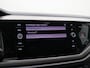 Volkswagen Polo 1.0 TSI Comfortline Business AUTOMAAT / Navigatie / Apple CarPlay & Android Auto / Adaptieve Cruise Control / Stoelverwarming / Trekhaak / 1000 kg Trekgewicht / LMV / All Seasonbanden /