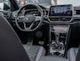 Volkswagen T-Roc 1.5 TSI R-Line PANO 19 INCH IQ LIGHT CAMERA VIRTUAL DASH APAD CRUISE