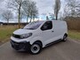 Opel Vivaro-e Electric L2 75 kWh 136pk | 8 jaar garantie | 0% financial lease | Multimedia | Apple Carplay | Android Auto | Achteruitrijcamera | Parkeersensoren achter | Digitale cockpit | Stuurwielbediening | Bestuurdersstoel comfort | Bank voorpassagiers | van €45.431 voor €34.850 ex. BTW rijklaar