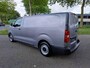 Opel Vivaro-e Electric L3 75 kWh 136pk | 8 jaar garantie | 0% financial lease | Houten afwerking laadruimte | NAVI | Multimedia | Apple Carplay | Android Auto | Achteruitrijcamera | Parkeersensoren voor en achter | Dode hoek detectie | Digitale cockpit | Stuurwielbediening | Mistlampen | Licht- en regensensor | Automatic light | Tussenwand comfort met raam | Bestuurdersstoel comfort | Bank voorpassagiers | Reservewiel | van €48.710 voor €37.325 ex. BTW rijklaar