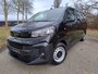 Opel Vivaro-e Electric L3 75 kWh 136pk | 8 jaar garantie | 0% financial lease | Multimedia | Apple Carplay | Android Auto | Achteruitrijcamera | Parkeersensoren voor en achter | Dode hoek detectie | Ditale cockpit | Stuurwielbediening | Bestuurdersstoel comfort | Bank voorpassagiers | Tussenwand comfort met raam | van €47.460 voor €36.395 ex. BTW rijklaar