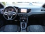 Volkswagen Taigo 1.0 TSI 110pk R-Line DSG Automaat / Panorama dak / LM 18 inch / Navigatie / Camera / LED Matrix