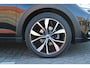 Volkswagen Taigo 1.0 TSI 110pk R-Line DSG Automaat / Panorama dak / LM 18 inch / Navigatie / Camera / LED Matrix