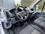 Ford Transit 2.0 TDCI EURO 6 / PICK UP / HIAB KRAAN T-CLX 013 / 2.7 TONS TREKHAAK / 34.988 KM! / 1e EIG. / 3-ZITS / AIRCO / ZEER NETJES