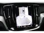 Volvo V60 T6 Plug-in hybrid AWD Plus Dark | Trekhaak | Rondomzicht camera | Verwarmbare voorstoelen + achterbank | Premium audio by Harman Kardon | Verwarmbaar stuurwiel + voorruit | Elek. bed. voorstoelen met geheugen | Blind spot | Elektrische achterklep | Keyless | Adaptive cruise control | Pilot assist |