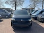 Volkswagen Transporter Bedrijfswagens Bulli L1 2.0 TDI 110 kW 150 pk 8 versn. Auto | BPM vrij | Exterieurpakket met bumpers, grille, spiegels en handgrepen in carrosseriekleur | Achterdeuren zonder ruit | Diefstalalarmsysteem met interieurbeveiliging, noodsirene en wegsleepbeveiliging |