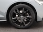 Volvo V60 2.0 B3 R-Design 163 Pk Automaat | Panoramadak | Trekhaak Elektrisch | Adaptive Cruise | Camera | Stuur- & Stoelverwarming | 18 Inch | 125.382 Km