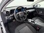 Mercedes-Benz A-klasse 180 Business Solution | Achteruitrij Camera | DAB+ Radio | Smartphone-Integratie | Klasse 3 Alarm Af-fabriek | Parkeersensoren achter