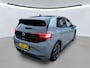 Volkswagen ID.3 First Plus 58 kWh / LED / Navigatie / Camera / Parkeersensoren V+A / Lichtmetaal 19 inch /  Stoelverwarming /