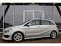 Mercedes-Benz B-klasse B180 AUTOMAAT AMG STYLING Navi | Trekhaak | Camera | Stoelverw. | 17 Inch Lm |