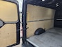Volkswagen Crafter 35 2.0 TDI L3H2 177PK RWD Highline | 3500KG trekhgewicht | Cruise | App-connect | Navi | Stoelverwarming | Betimmering | Camera |