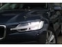 Volvo V60 B3 Momentum Business 163pk | Adaptive Cruise | Climate | Cruise | Navigatie | Trekhaak | Keyless