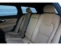 Volvo V90 T6 Plug-in hybrid AWD Ultra Dark | Trekhaak | Panoramadak | Verwarmbare voorstoelen met massagefunctie | Premium Audio by Harman Kardon | Verwambare achterbank+stuurwiel | Head-up display | Interieur voorverwarming |