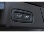 Volvo V90 T6 Plug-in hybrid AWD Ultra Dark | Trekhaak | Panoramadak | Luchtvering |  Verwarmbare voorstoelen met massagefunctie en ventilatie | Premium Audio by Harman Kardon | Verwambare achterbank+stuurwiel | 360 graden camera | Head-up display | Interieur voorverwarming |