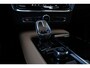 Volvo V90 T6 Plug-in hybrid AWD Ultra Dark | Trekhaak | Panoramadak | Luchtvering |  Verwarmbare voorstoelen met massagefunctie en ventilatie | Premium Audio by Harman Kardon | Verwambare achterbank+stuurwiel | 360 graden camera | Head-up display | Interieur voorverwarming |