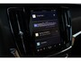 Volvo V90 T6 Plug-in hybrid AWD Ultra Dark | Trekhaak | Panoramadak | Verwarmbare voorstoelen met massagefunctie | Premium Audio by Harman Kardon | Verwambare achterbank+stuurwiel | Head-up display | Interieur voorverwarming |