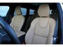 Volvo V90 T6 Plug-in hybrid AWD Ultra Dark | Trekhaak | Panoramadak | Luchtvering |  Verwarmbare voorstoelen met massagefunctie en ventilatie | Premium Audio by Harman Kardon | Verwambare achterbank+stuurwiel | 360 graden camera | Head-up display | Interieur voorverwarming |