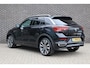 Volkswagen T-Roc 1.5 TSI 150pk DSG Sport Business R | Panoramadak | Lederen Bekleding | Navigatie