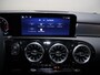 Mercedes-Benz A-klasse 200 AMG Line | Night | Panoramadak | Multibeam | Stoelverwarming | Achteruitcamera |