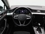 Volkswagen Passat Variant 1.5 TSi 150 Pk Automaat Business | Adaptive Cruise | Climate Control | Camera | Trekhaak | Navigatie | Stoelverwarming | 18 Inch