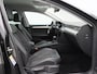 Volkswagen Passat Variant 1.5 TSi 150 Pk Automaat Business | Adaptive Cruise | Climate Control | Camera | Trekhaak | Navigatie | Stoelverwarming | 18 Inch