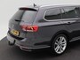 Volkswagen Passat Variant 1.5 TSi 150 Pk Automaat Business | Adaptive Cruise | Climate Control | Camera | Trekhaak | Navigatie | Stoelverwarming | 18 Inch