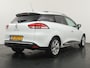 Renault Clio Estate 0.9 TCe Limited - Navigatie - Trekhaak - Airconditioning - Parkeersens A