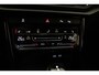 Volkswagen T-Roc Style 1.5 TSI 150pk DSG Automaat Trekhaak, Adaptive cruise control, Navigatie, Achteruitrijcamera, Stoelverwarming, Parkeersensoren, LED koplampen