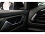 Volkswagen T-Roc Style 1.5 TSI 150pk DSG Automaat Trekhaak, Adaptive cruise control, Navigatie, Achteruitrijcamera, Stoelverwarming, Parkeersensoren, LED koplampen
